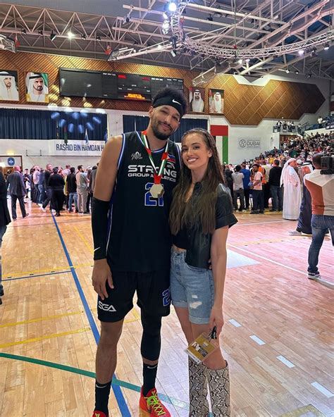 A Look Into Andre Roberson And Rachel DeMita。